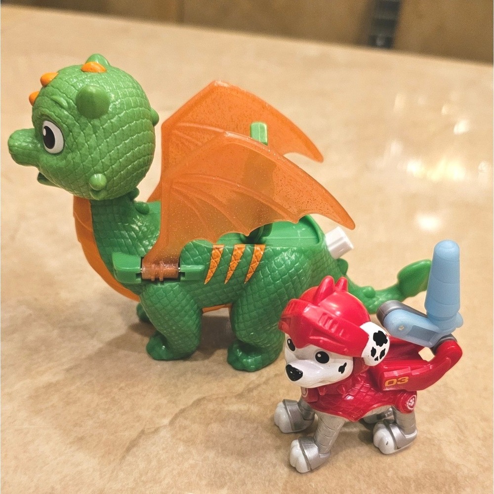 Paw Patrol Rescue Knights‎ Marshall and Dragon Jade Action Figure Toy Playset